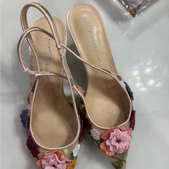 Betsey Johnson Pink Floral Embroidered Pointed Slingback Mules - Picture 4 of 5